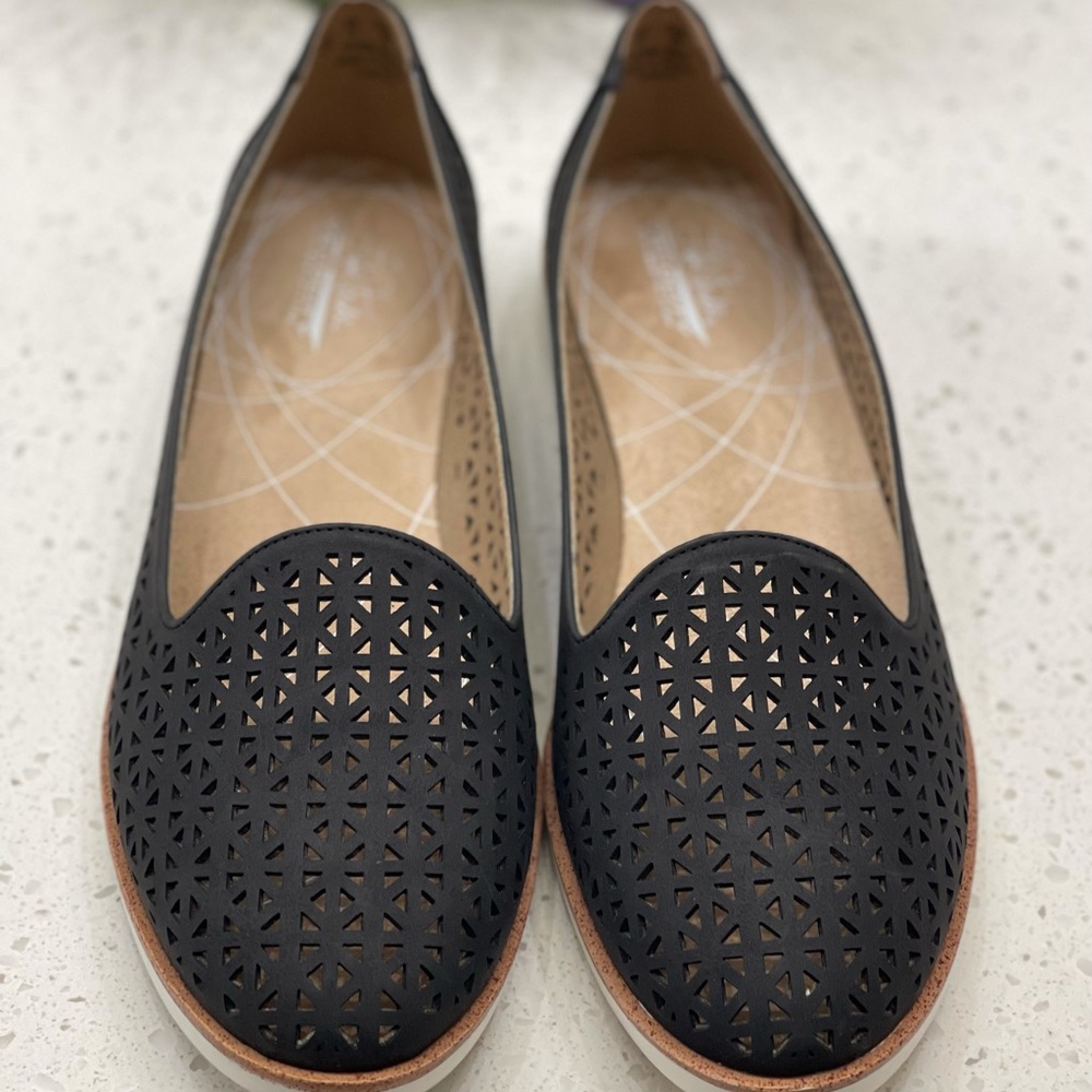 LifeStride Velocity w/ Memory Foam “Zamora”.  Black.  Size 8M.  New in Box